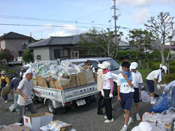 親子で一緒にリサイクル活動